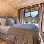 Au Bon Coin - Luxury Hidden Haven, Mont Blanc View, Hot Tub And Garden *