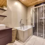 Au Bon Coin - Luxury Hidden Haven, Mont Blanc View, Hot Tub And Garden Chamonix