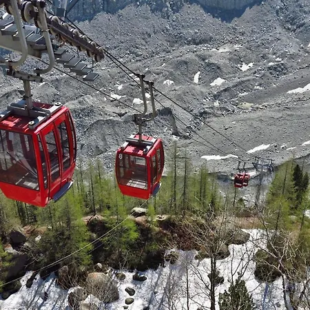Au Bon Coin - Luxury Hidden Haven, Mont Blanc View, Hot Tub And Garden