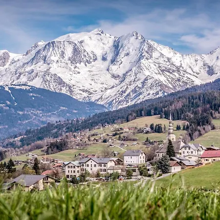 Apartment Au Bon Coin - Luxury Hidden Haven, Mont Blanc View, Hot Tub And Garden
