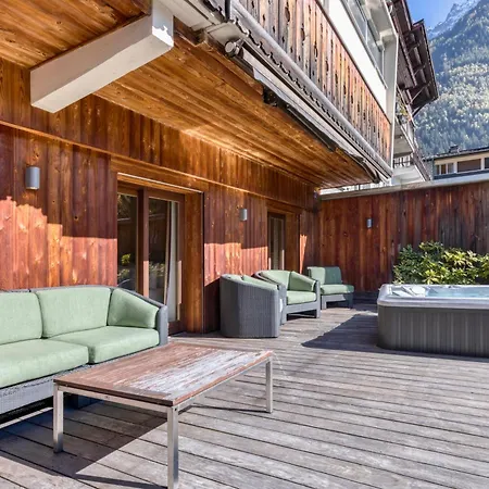 Au Bon Coin - Luxury Hidden Haven, Mont Blanc View, Hot Tub And Garden Apartamento